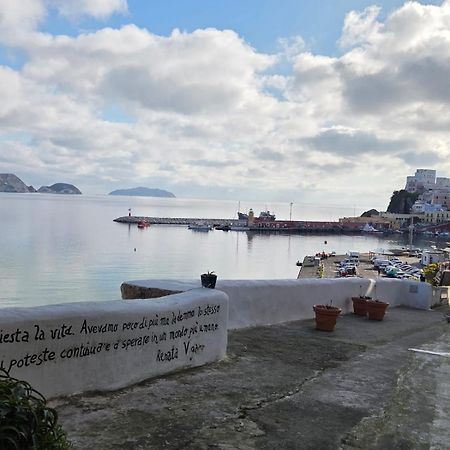 Agenzia Aprea Appartamenti Ponza Exterior foto